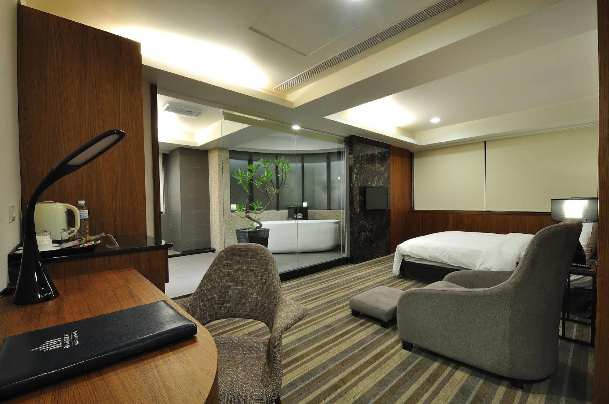 Sun Sweet Hotel Luodong Exterior photo