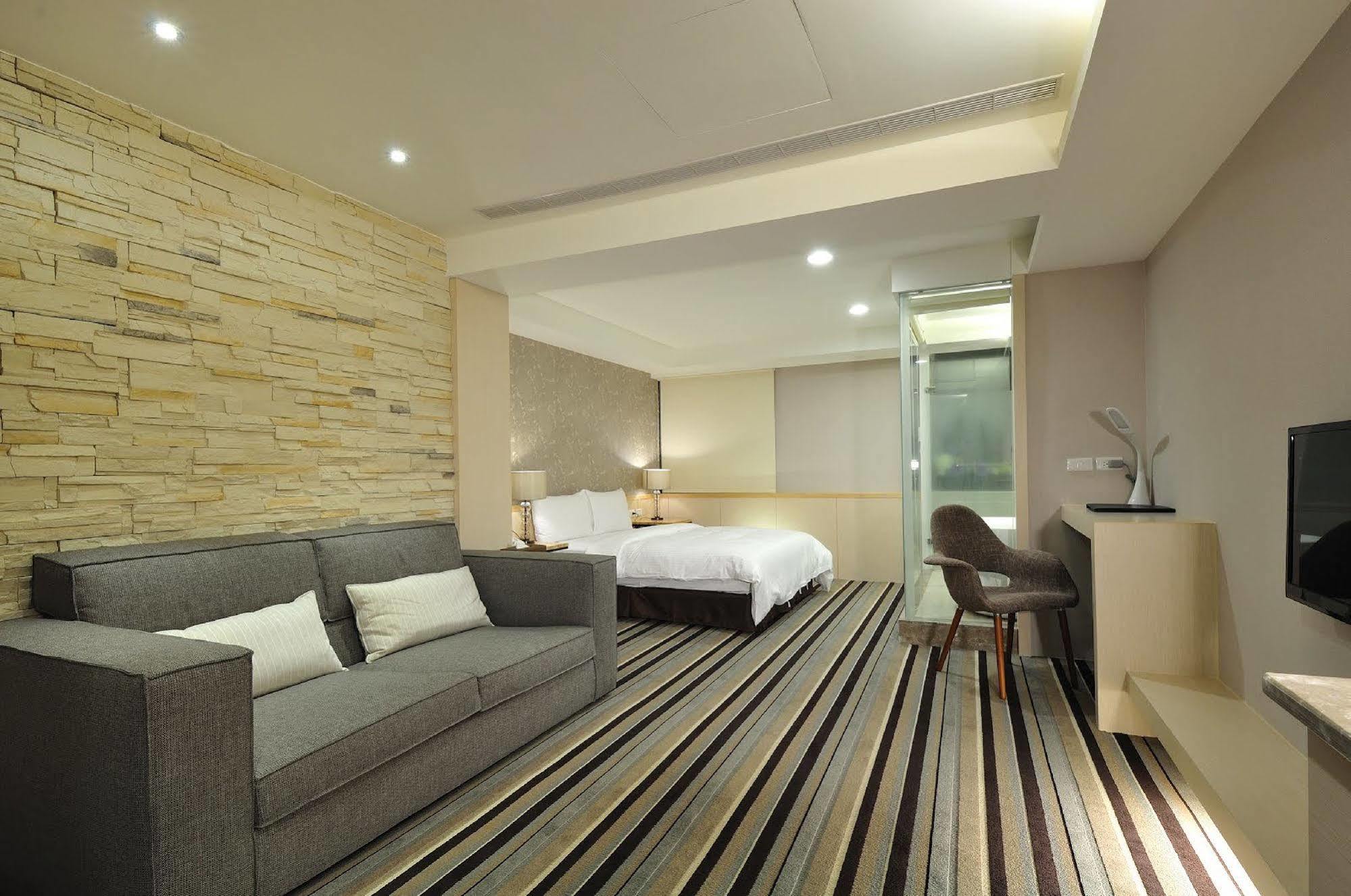 Sun Sweet Hotel Luodong Exterior photo
